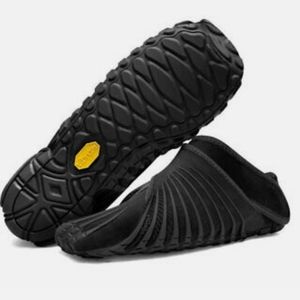 Vibram Furoshiki men's large new in box